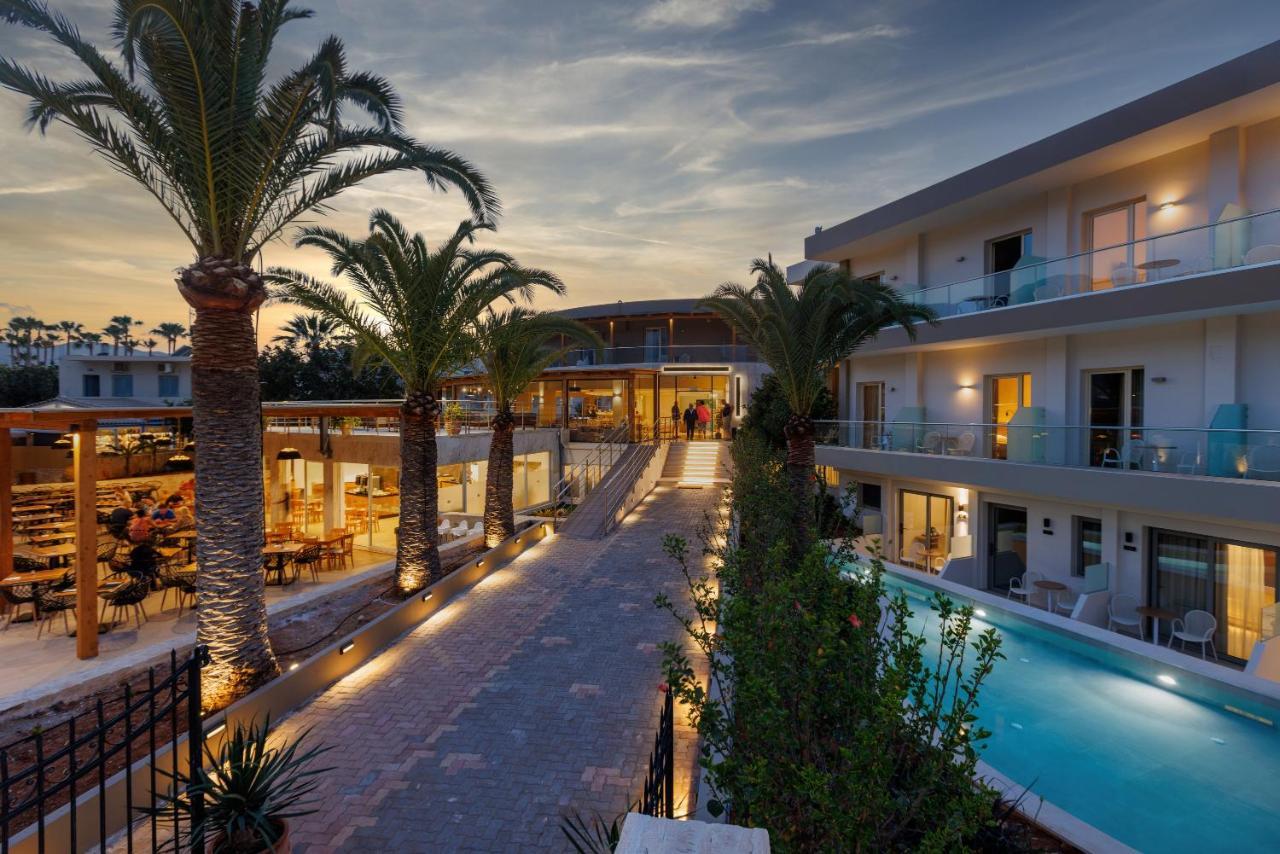 Malia Bay Beach Hotel & Bungalows エクステリア 写真