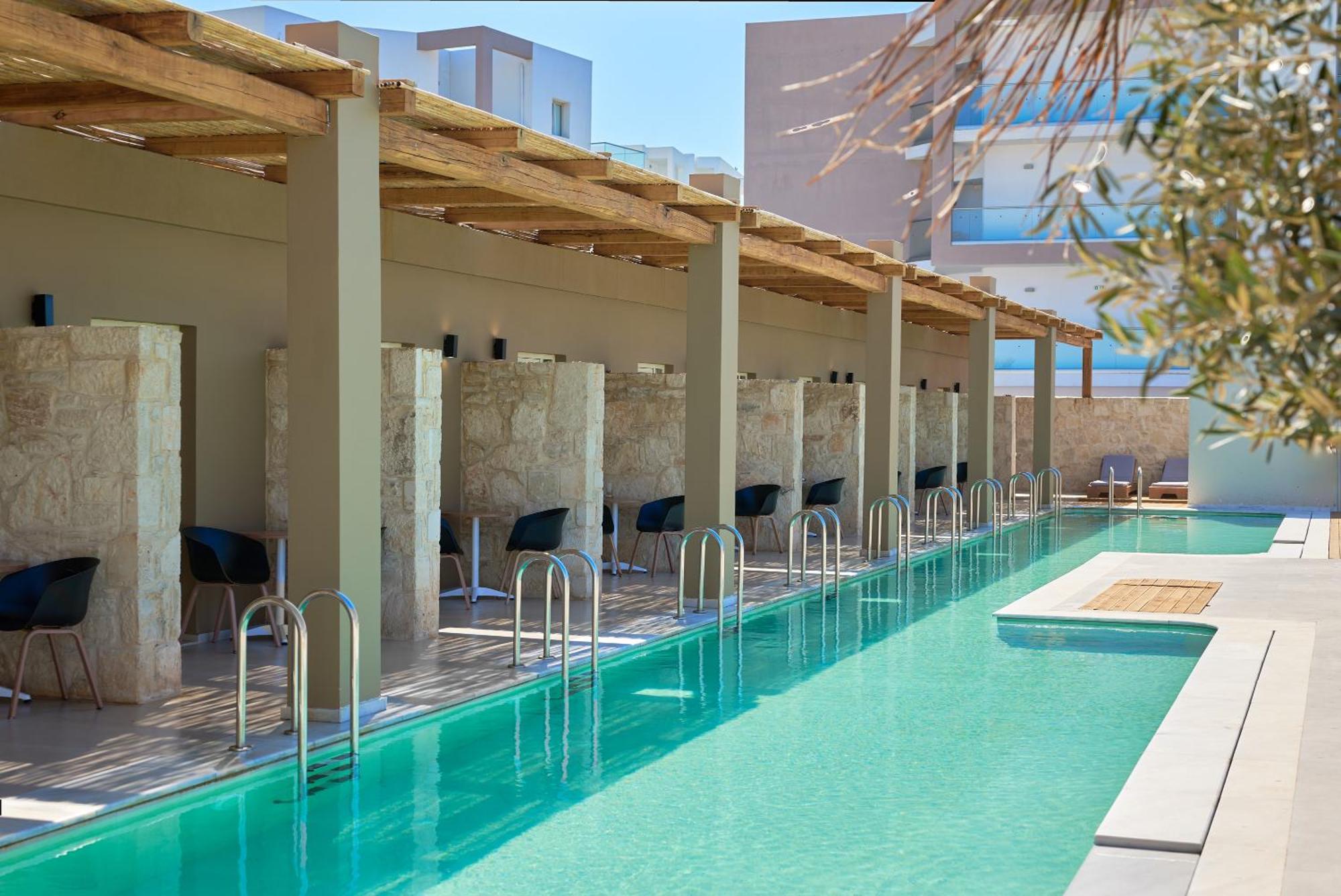 Malia Bay Beach Hotel & Bungalows エクステリア 写真