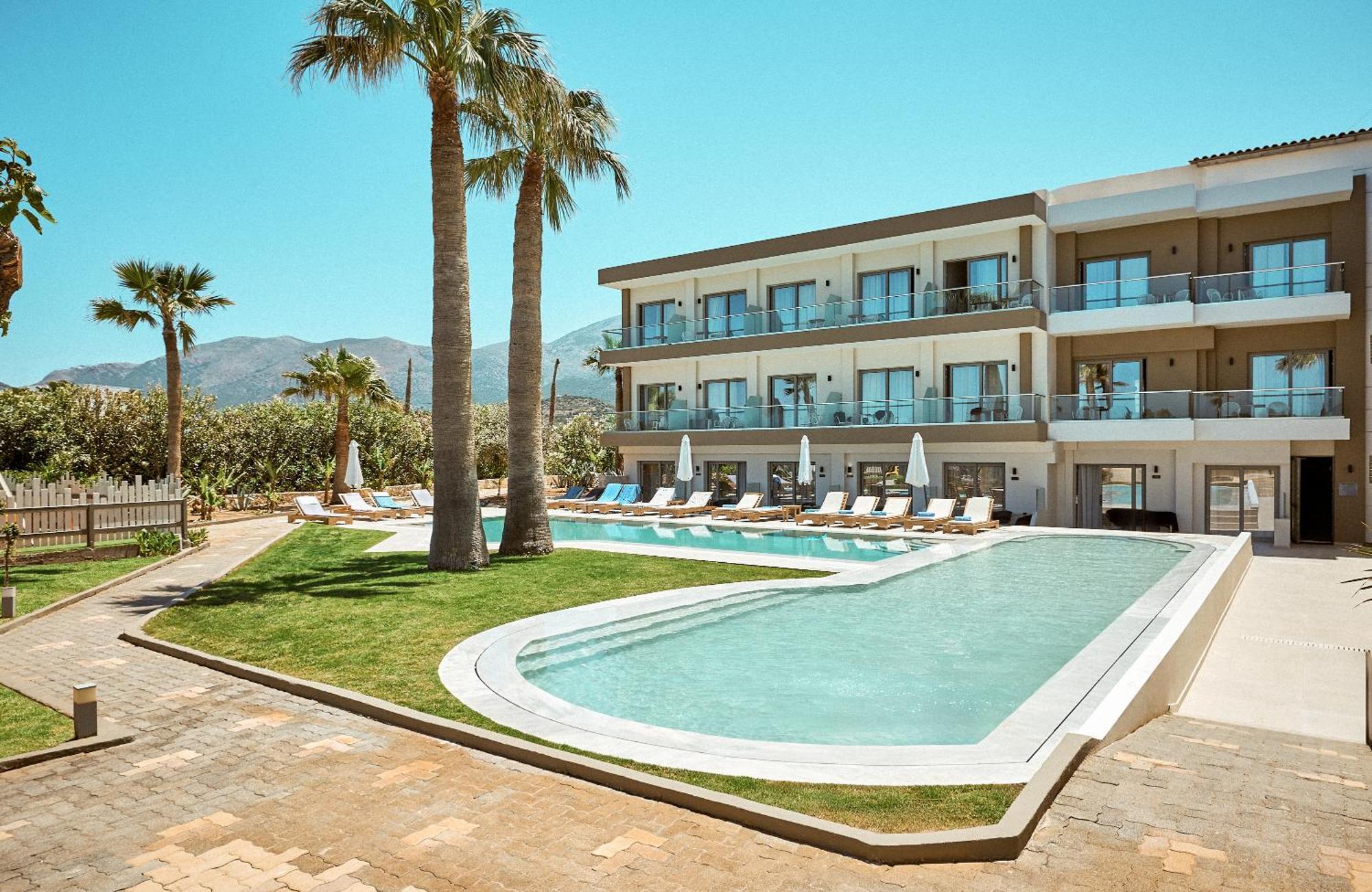 Malia Bay Beach Hotel & Bungalows エクステリア 写真
