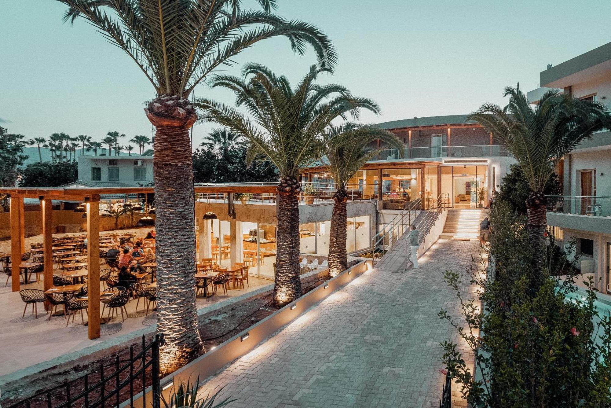 Malia Bay Beach Hotel & Bungalows エクステリア 写真